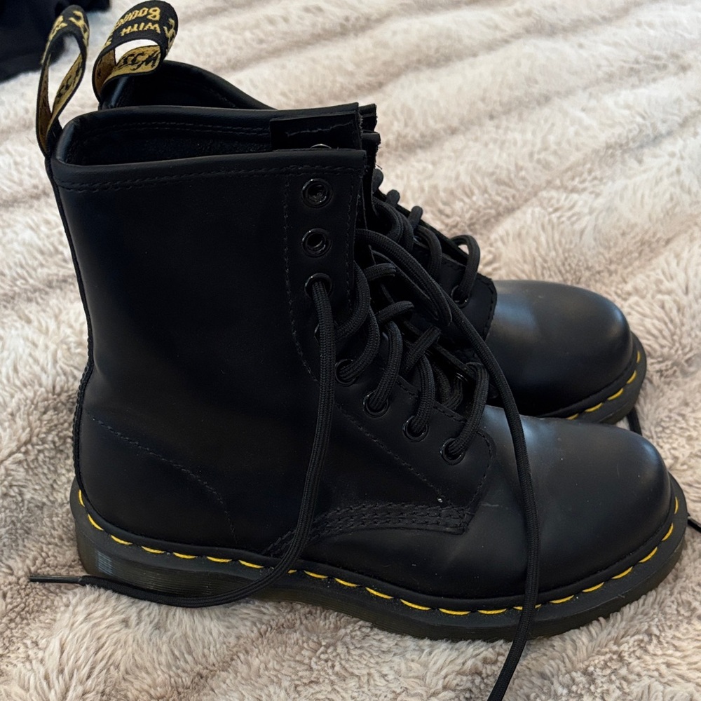 Dr Martens Doc Martens 1460 boots black women’s size 5 nwot